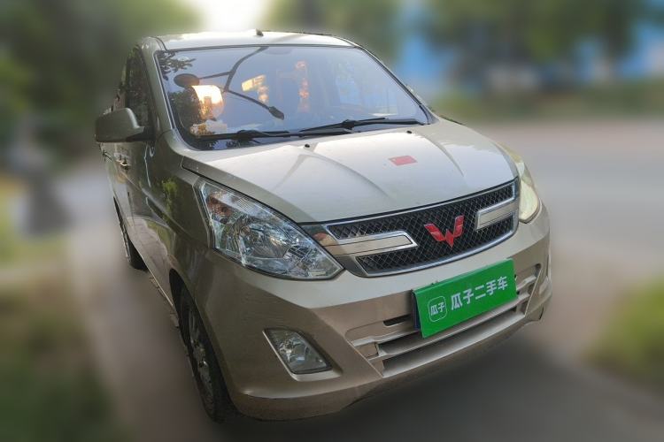 Used Wuling Rongguang V 2016 1.5L Standard Version Front Right 45 Deg
