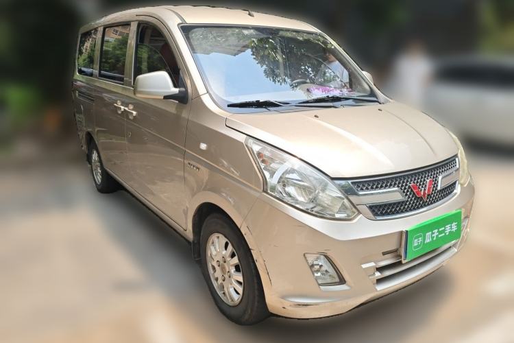 Used Wuling Rongguang V 2016 1.5L Standard Version Front Right 45 Deg