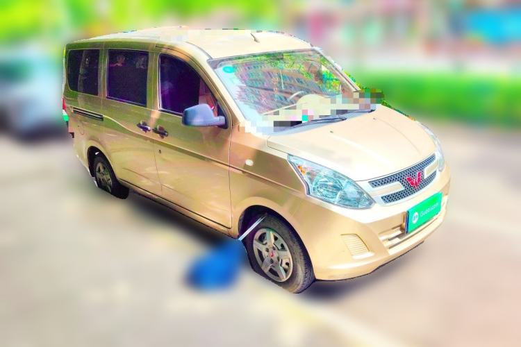 Used Wuling Rongguang V 2016 1.2L Practical Version Front Right 45 Deg