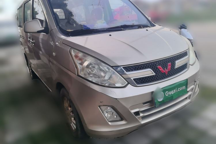 Used Wuling Rongguang V 2016 1.5L Standard Version Front Right 45 Deg