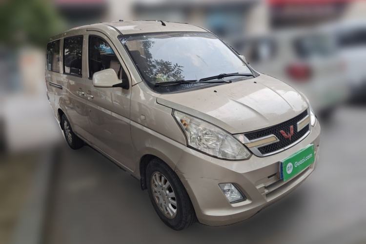 Used Wuling Rongguang V 2016 1.5L Standard Version Front Right 45 Deg