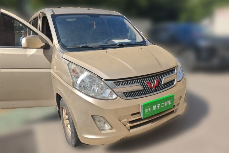 Used Wuling Rongguang V 2016 1.5L Standard Version Front Right 45 Deg