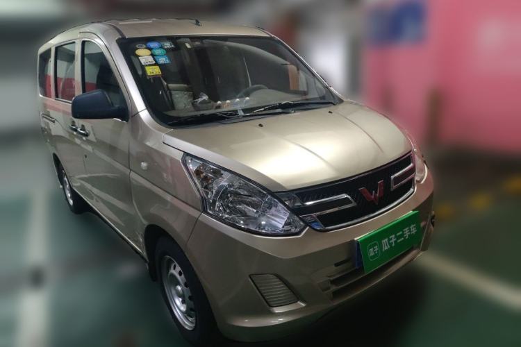 Used Wuling Rongguang V 2016 1.2L Practical Version Front Right 45 Deg
