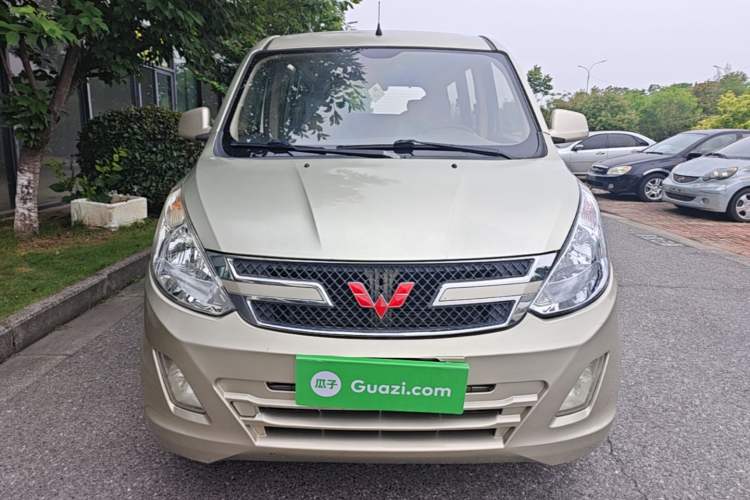 Used Wuling Rongguang V 2016 1.2L Standard Version Front