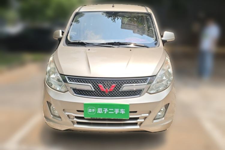 Used Wuling Rongguang V 2016 1.5L Standard Version Front