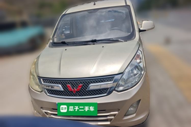 Used Wuling Rongguang V 2016 1.5L Standard Version Front