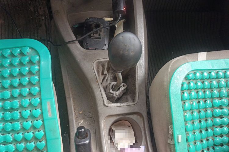 Used Wuling Rongguang V 2016 1.5L Practical Version Gear Lever