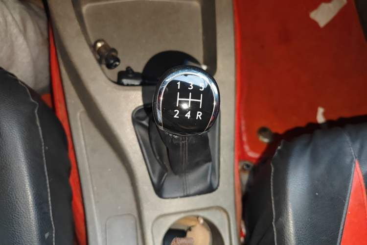 Used Wuling Rongguang V 2016 1.2L Practical Version Gear Lever