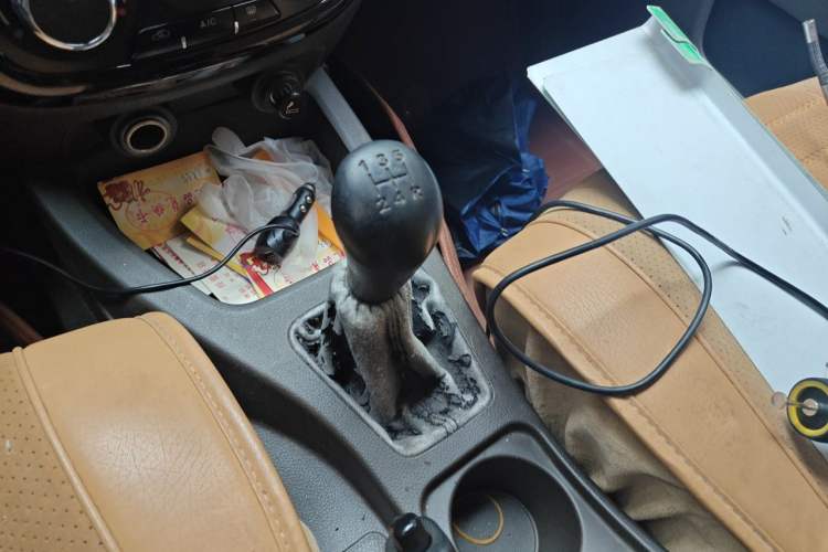 Used Wuling Rongguang V 2016 1.5L Standard Version Gear Lever