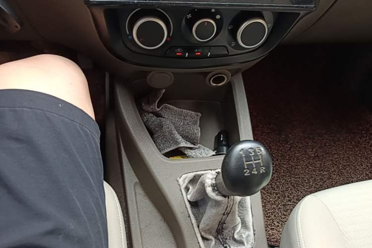 Used Wuling Rongguang V 2016 1.5L Practical Version Gear Lever