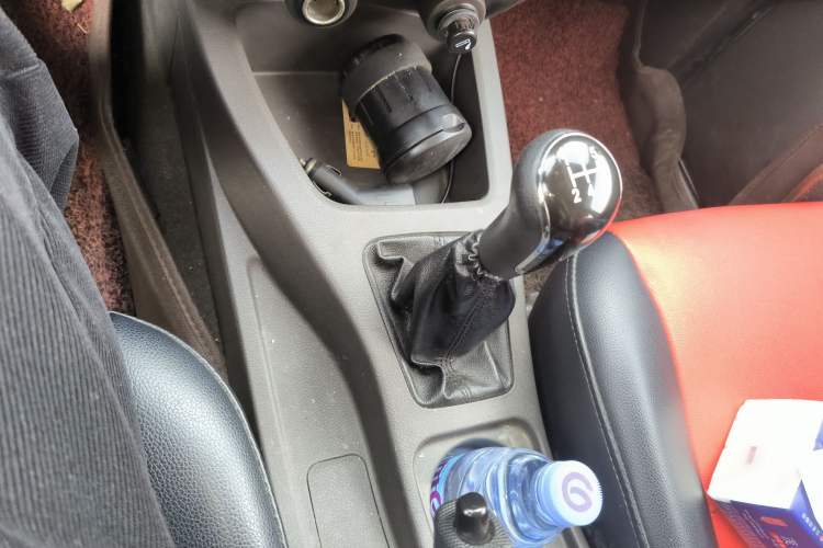 Used Wuling Rongguang V 2016 1.5L Standard Version Gear Lever