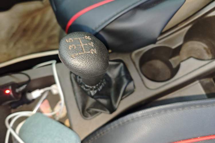 Used Wuling Rongguang V 2016 1.5L Standard Version Gear Lever