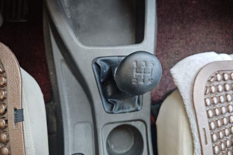 Used Wuling Rongguang V 2016 1.5L Standard Version Gear Lever