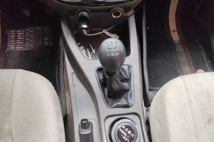 Used Wuling Rongguang V 2016 1.5L Standard Version Gear Lever