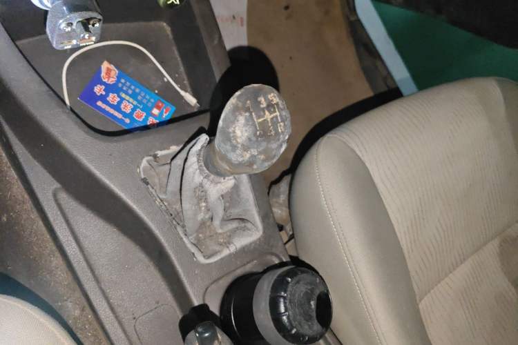 Used Wuling Rongguang V 2016 1.5L Standard Version Gear Lever