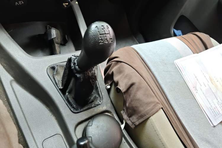 Used Wuling Rongguang V 2016 1.5L Standard Version Gear Lever