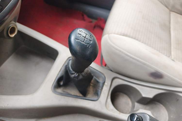 Used Wuling Rongguang V 2016 1.5L Practical Version Gear Lever