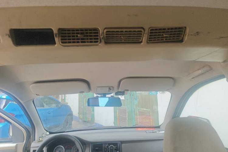 Used Wuling Rongguang V 2016 1.5L Practical Version Non-Power-Assisted Headliner