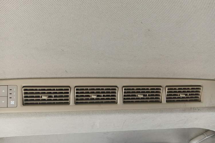 Used Wuling Rongguang V 2016 1.5L Standard Version Headliner