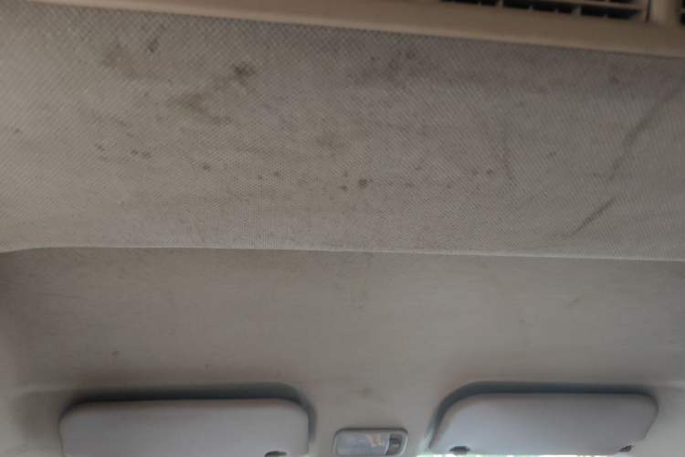Used Wuling Rongguang V 2016 1.5L Standard Version Headliner