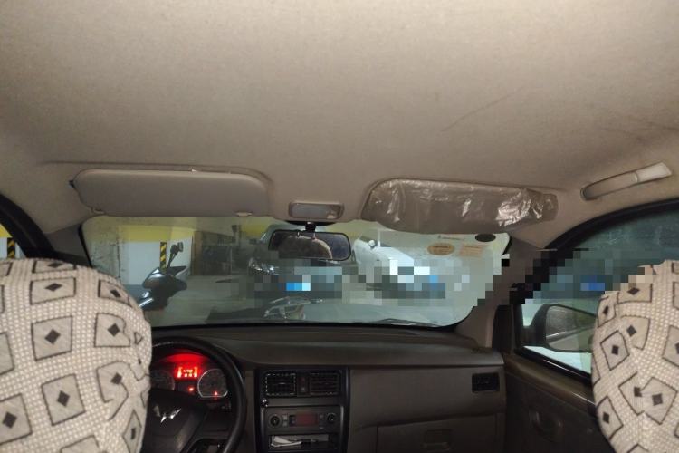 Used Wuling Rongguang V 2016 1.5L Practical Version Non-Power-Assisted Headliner