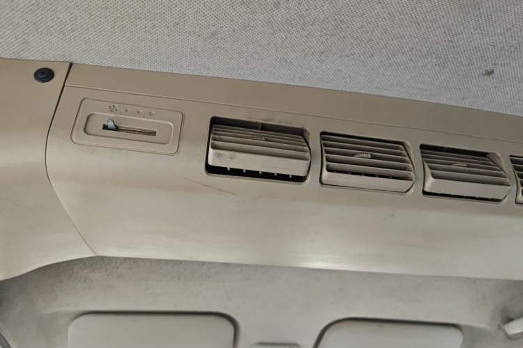 Used Wuling Rongguang V 2016 1.5L Practical Version Headliner