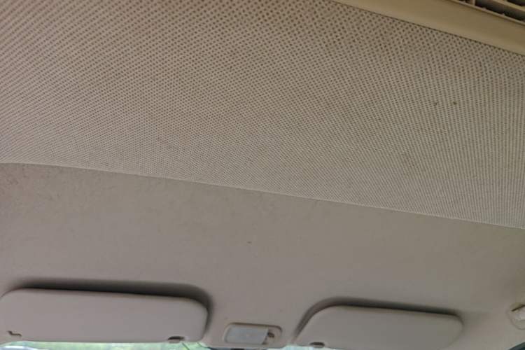 Used Wuling Rongguang V 2016 1.2L Standard Version Headliner