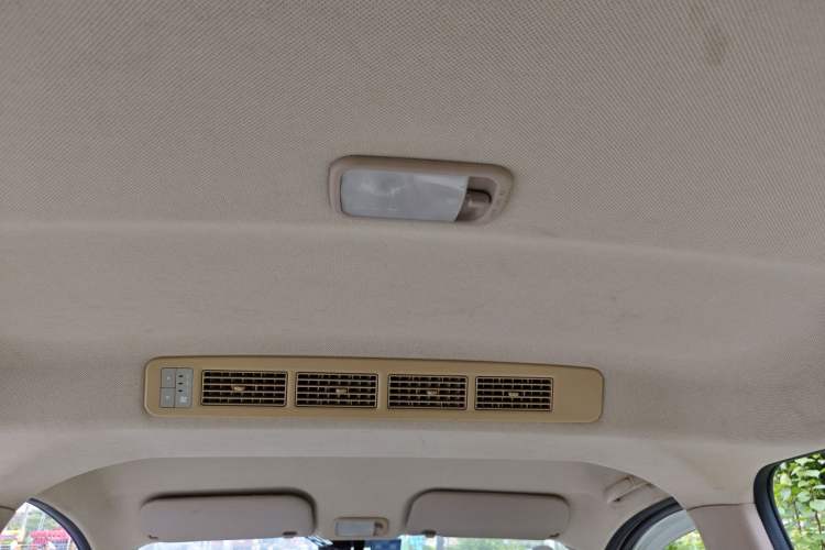 Used Wuling Rongguang V 2016 1.5L Standard Version Headliner