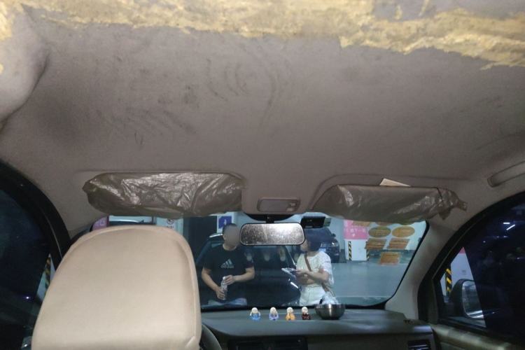 Used Wuling Rongguang V 2016 1.2L Practical Version Headliner
