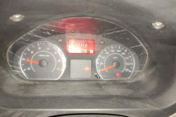 Used Wuling Rongguang V 2016 1.5L Practical Version Non-Power-Assisted Instrument Cluster