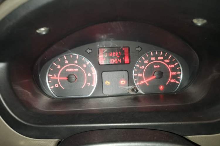 Used Wuling Rongguang V 2016 1.5L Practical Version Instrument Cluster