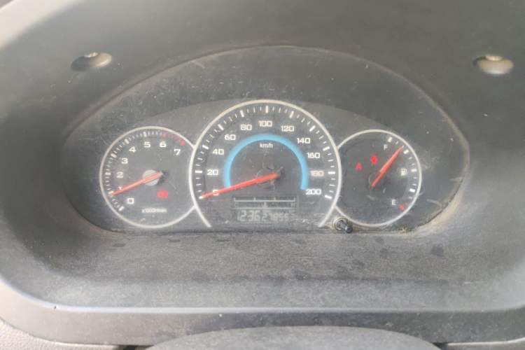 Used Wuling Rongguang V 2016 1.5L Practical Version Non-Power-Assisted Instrument Cluster
