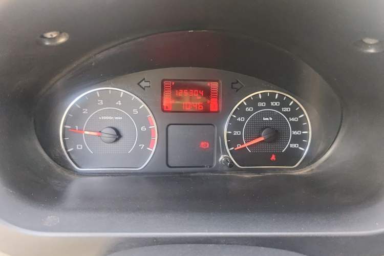 Used Wuling Rongguang V 2016 1.2L Practical Model Non-Power-Assisted Instrument Cluster
