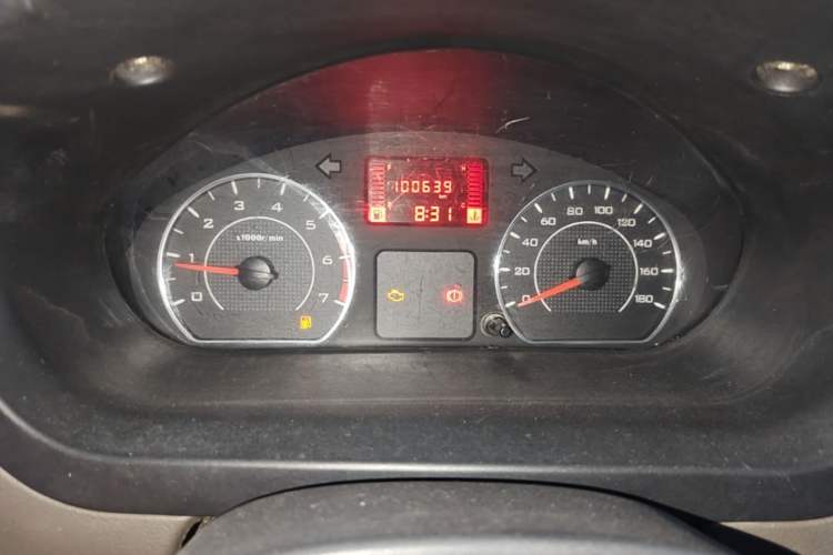 Used Wuling Rongguang V 2016 1.5L Practical Version Instrument Cluster