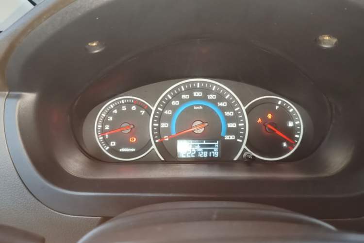 Used Wuling Rongguang V 2016 1.5L Standard Version Instrument Cluster