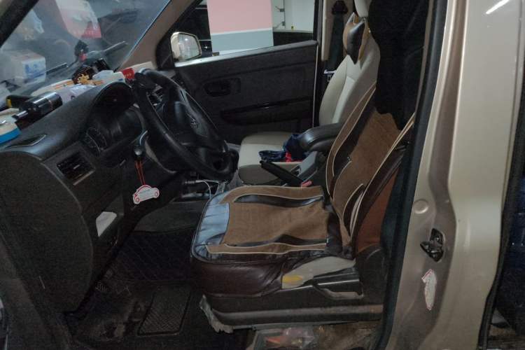 Used Wuling Rongguang V 2016 1.5L Standard Version Left Front Seat