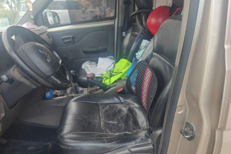 Used Wuling Rongguang V 2016 1.2L Practical Model Non-Power-Assisted Left Front Seat
