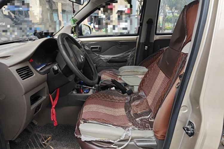 Used Wuling Rongguang V 2016 1.5L Practical Version Left Front Seat
