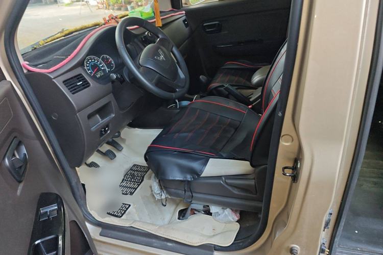 Used Wuling Rongguang V 2016 1.5L Standard Version Left Front Seat