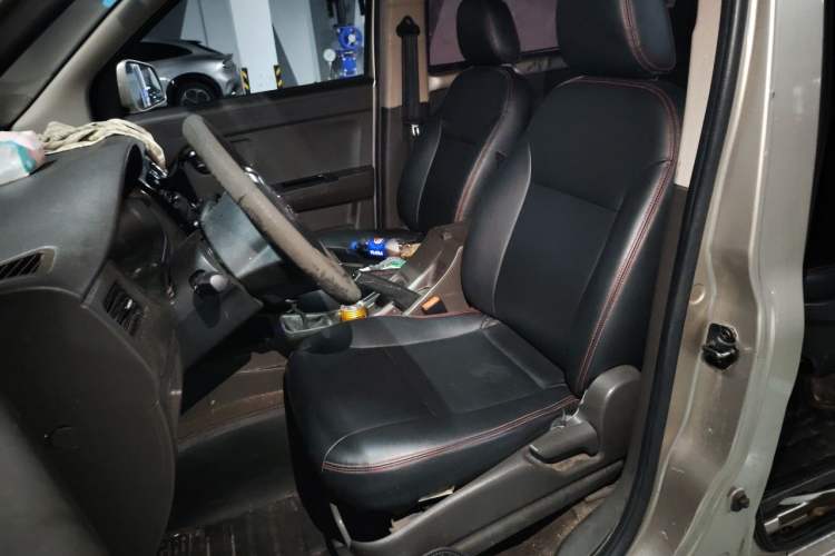 Used Wuling Rongguang V 2016 1.5L Standard Version Left Front Seat