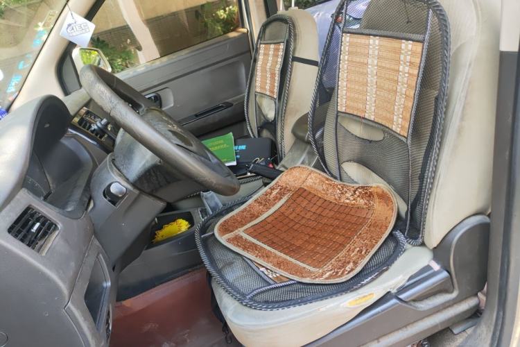 Used Wuling Rongguang V 2016 1.5L Practical Version Non-Power-Assisted Left Front Seat