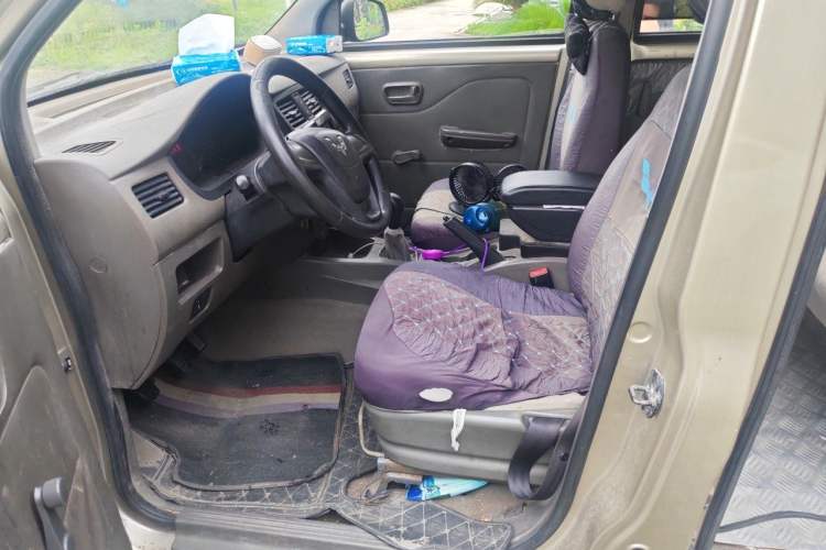 Used Wuling Rongguang V 2016 1.2L Practical Version Left Front Seat