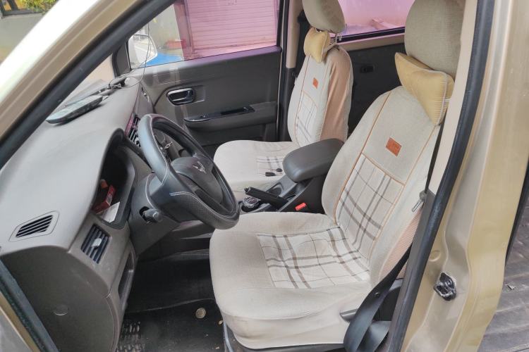 Used Wuling Rongguang V 2016 1.5L Standard Version Left Front Seat