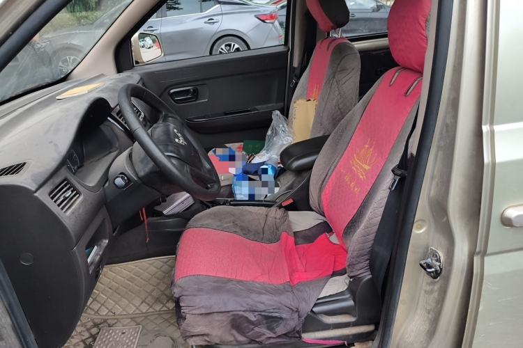 Used Wuling Rongguang V 2016 1.5L Standard Version Left Front Seat