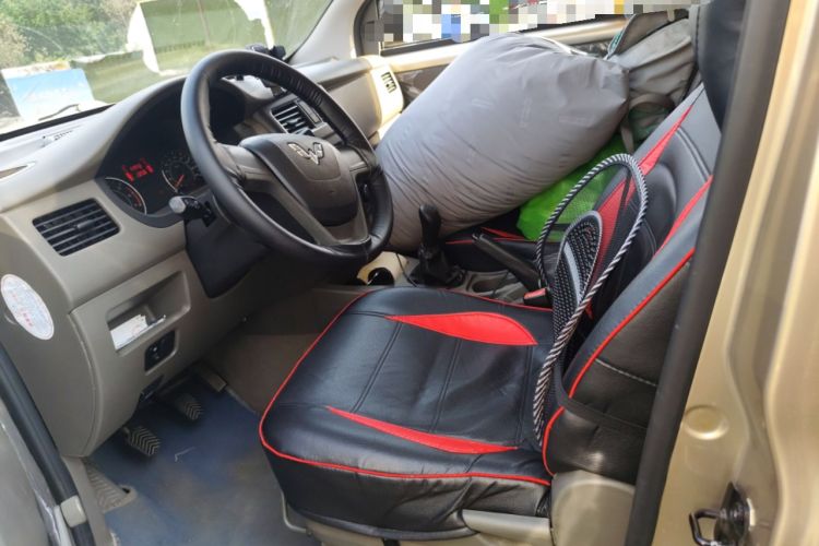 Used Wuling Rongguang V 2016 1.5L Practical Version Left Front Seat