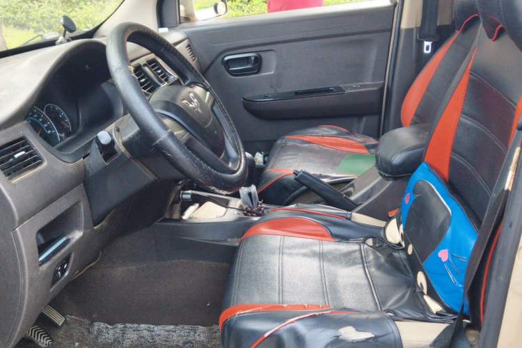 Used Wuling Rongguang V 2016 1.2L Standard Version Left Front Seat