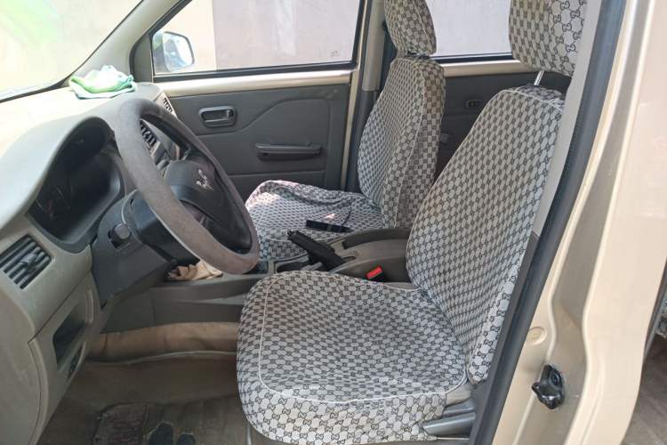Used Wuling Rongguang V 2016 1.2L Practical Version Left Front Seat