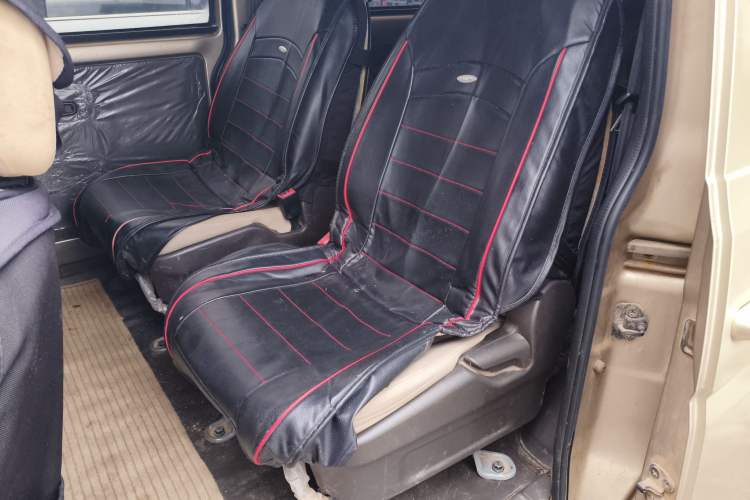 Used Wuling Rongguang V 2016 1.5L Standard Version Left Rear Seat