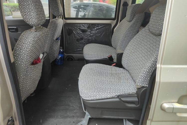 Used Wuling Rongguang V 2016 1.5L Standard Version Left Rear Seat