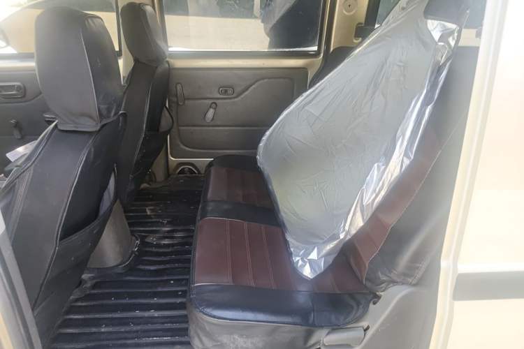 Used Wuling Rongguang V 2016 1.2L Practical Model Non-Power-Assisted Left Rear Seat